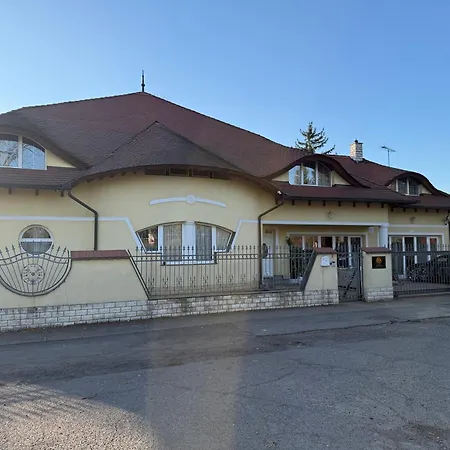 Venusz 2 Vendeghaz